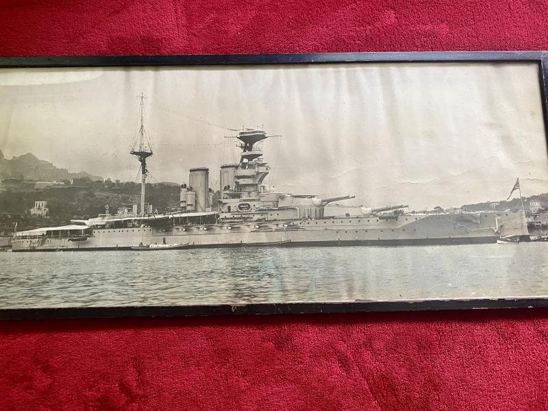 Large Framed Original Period Black and White Photo of the Royal Navy Battleship H.M.S. Queen Elizabeth — image 2