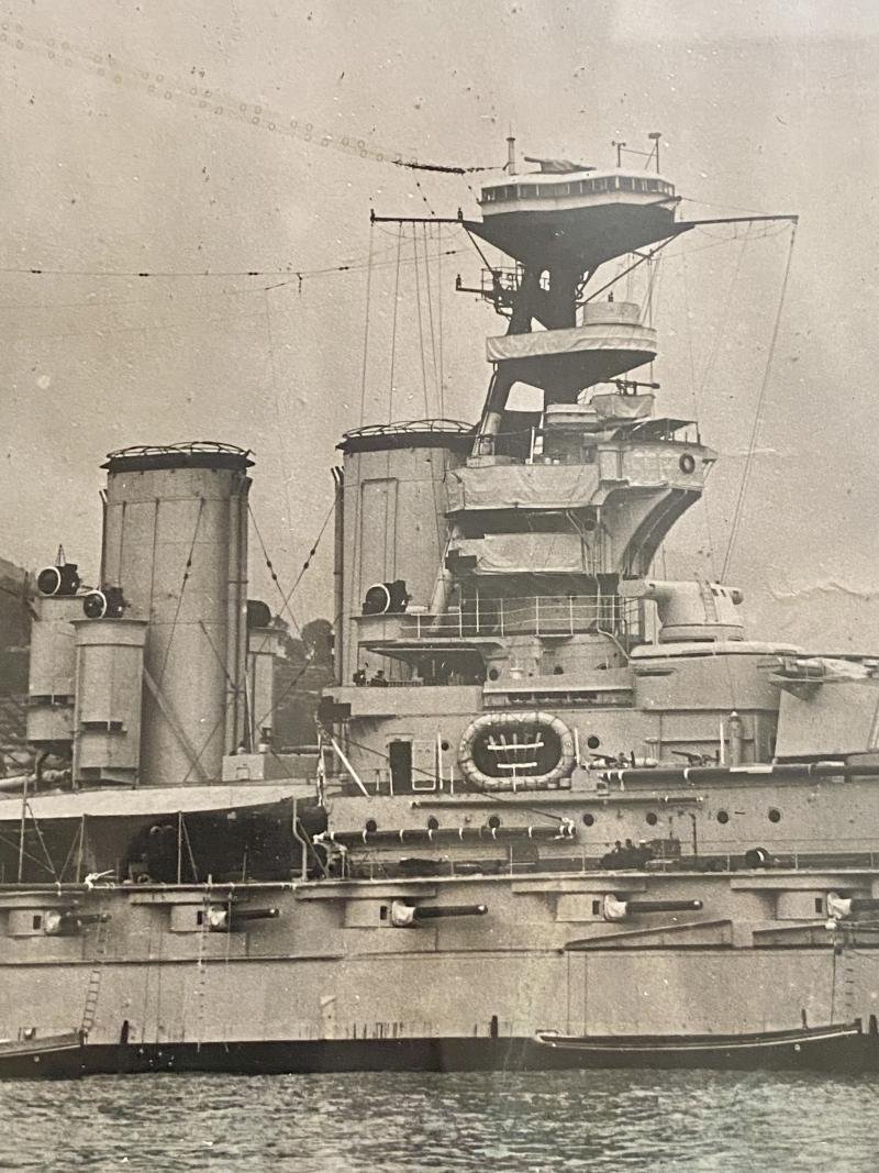 Large Framed Original Period Black and White Photo of the Royal Navy Battleship H.M.S. Queen Elizabeth — image 5