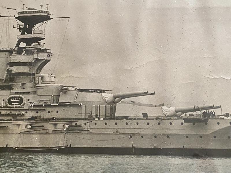 Large Framed Original Period Black and White Photo of the Royal Navy Battleship H.M.S. Queen Elizabeth — image 6