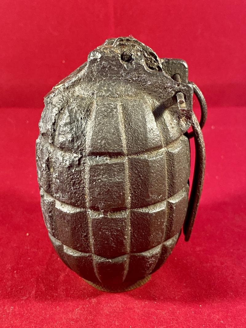 INERT Original 1916 WW1 British No5 Mk1 Mills Hand Grenade - Vickerys Patent Ltd — image 4
