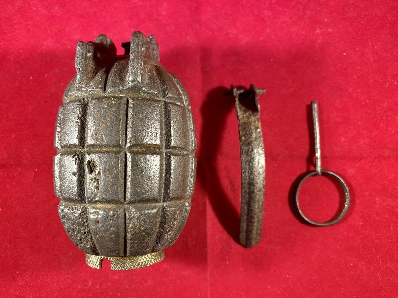INERT Original 1916 WW1 British No5 Mk1 Mills Hand Grenade - Vickerys Patent Ltd — image 6