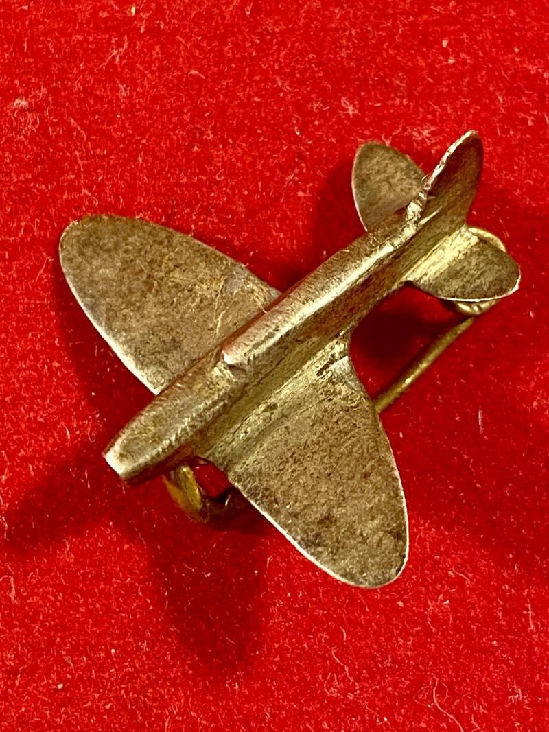 Original Small WW2 “Trench Art” RAF Spitfire Sweetheart Brooch — image 2