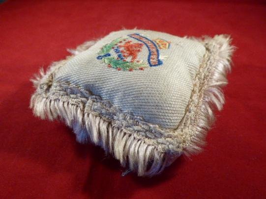 Rare WW1 Period Sweetheart Pin Cushion Embroidered with the Badge for the Royal Berkshire Regiment 'China' — image 3