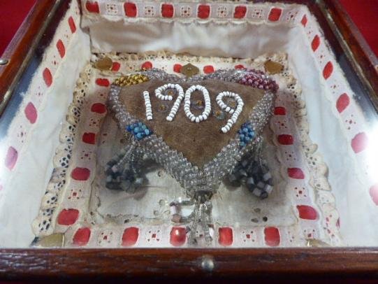 Framed Edwardian Period Heart-Shaped Sweetheart Pincushion – “1909” — image 3