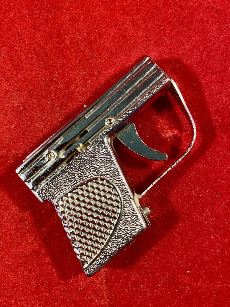 MINT Vintage Japanese Chrome Plated PISTOL Shaped Petrol Lighter with Box — image 3