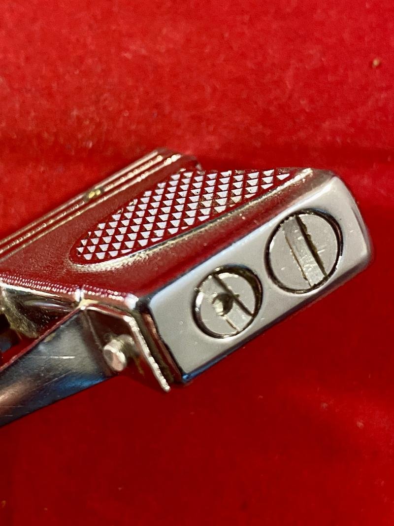 MINT Vintage Japanese Chrome Plated PISTOL Shaped Petrol Lighter with Box — image 4