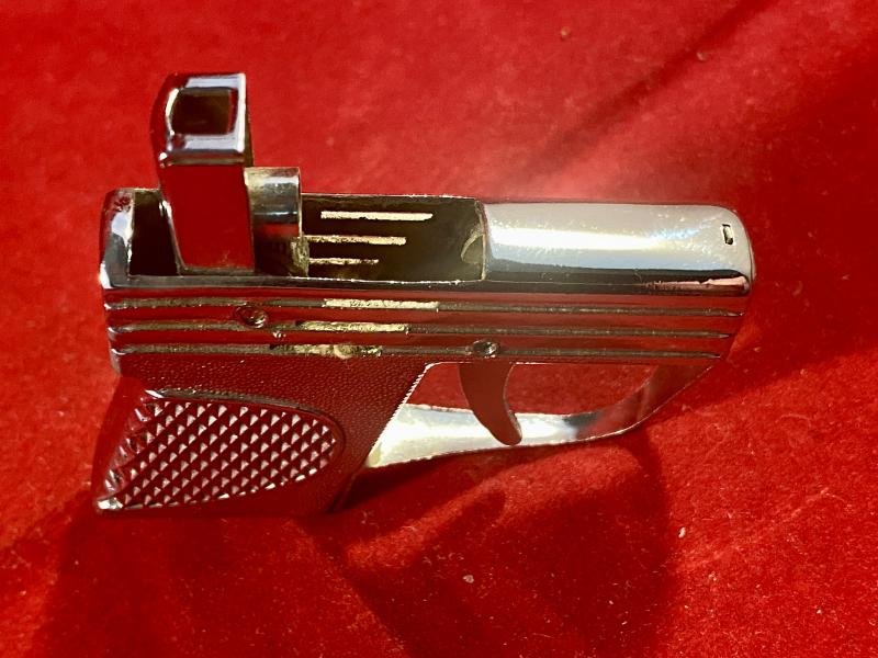 MINT Vintage Japanese Chrome Plated PISTOL Shaped Petrol Lighter with Box — image 7