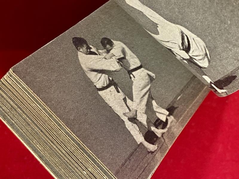 Scarce Vintage Martial Arts Judo Flip-Book – O GURUMA - by Yoshimi Osawa 7th Dan c1960 — image 6
