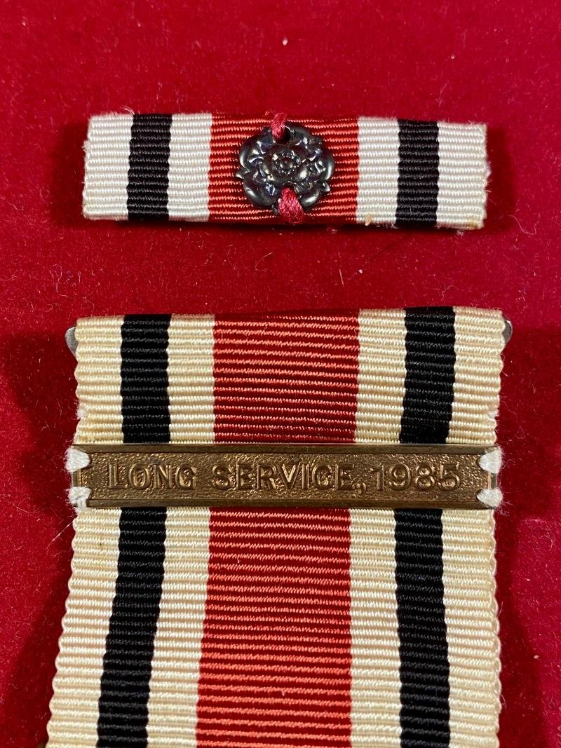 Elizabeth II - Special Constabulary Long Service Medal with 1985 Bar, Rosette Ribbon Bar and Case to JAMES H. GRITT — image 4