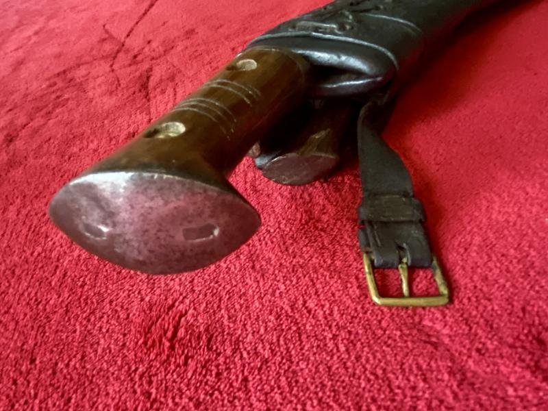 Genuine WW2 M43 Kukri with Two Small Knives and Leather Covered Scabbard — image 5