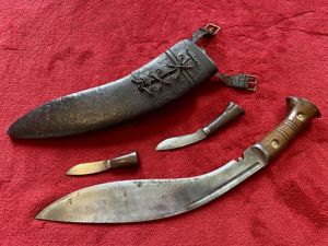 Genuine WW2 M43 Kukri with Two Small Knives and Leather …