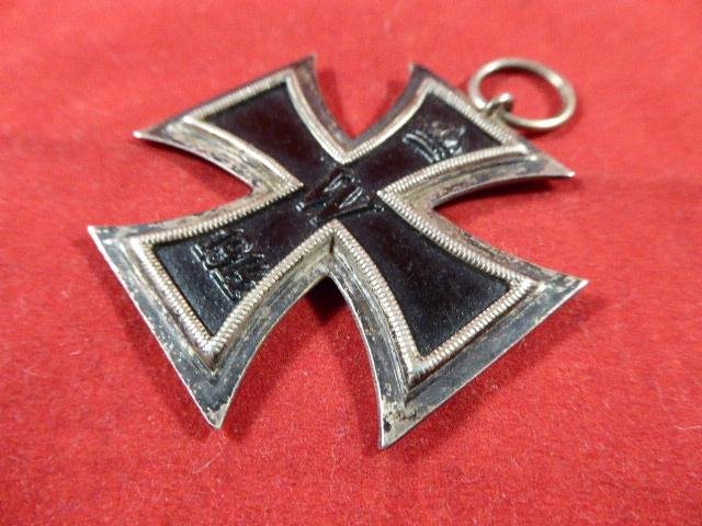 Original German WW1 1914 Iron Cross Medal 2nd Class — image 4