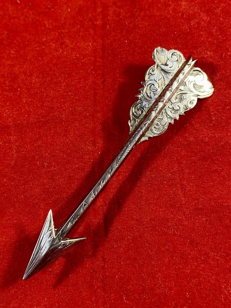 Victorian Engraved Sterling Silver Cupids Arrow Brooch c1870 — image 3