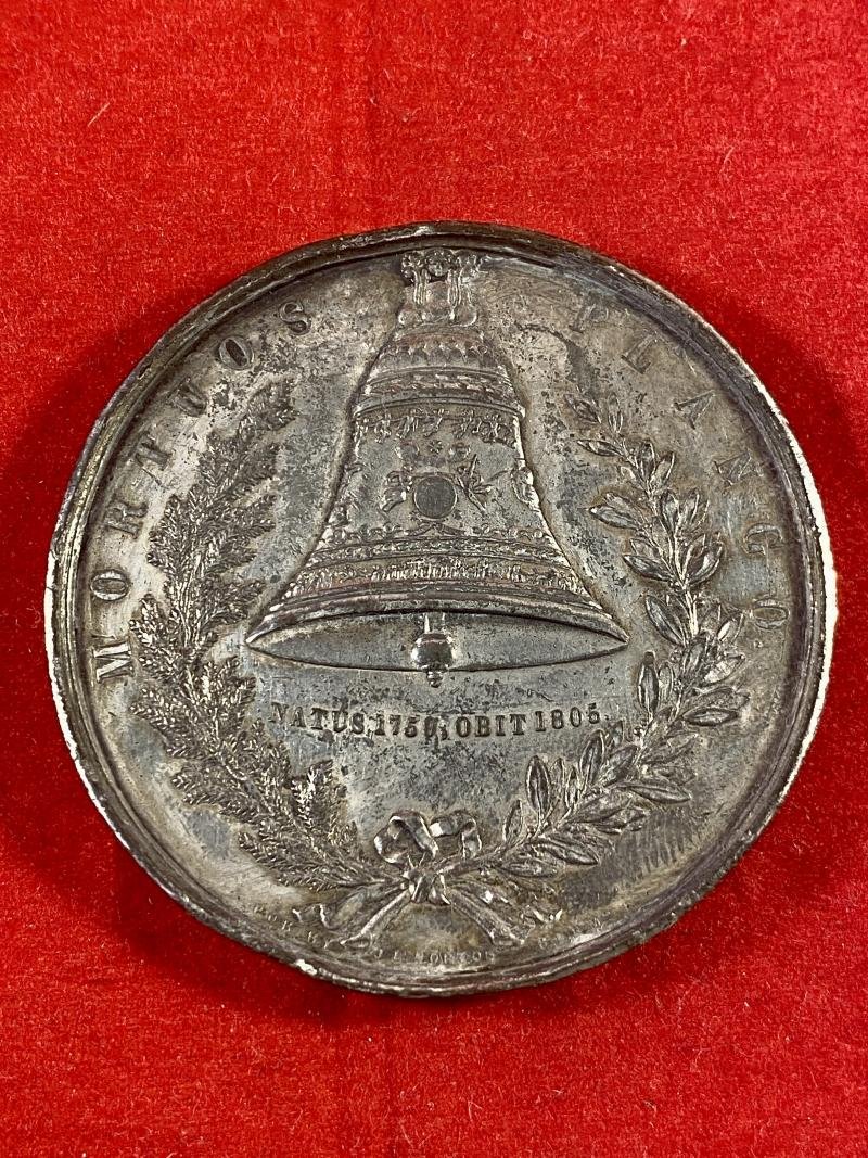 Antique Silver Plated Bronze Medallion Commemorating the death of Friedrich von Schiller in 1805 — image 2