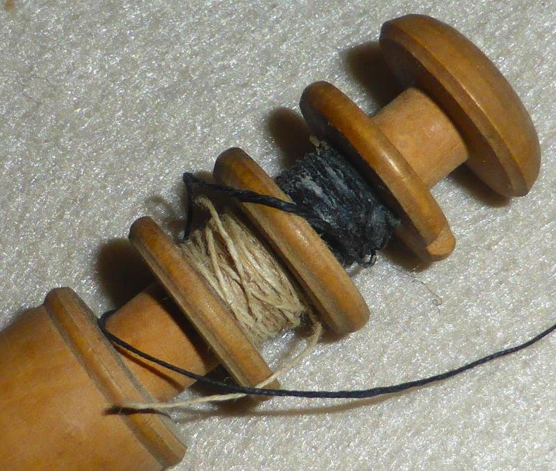 French WWI Military Issue Treen Etui Necessaire Needle Holder/Sewing Kit — image 10