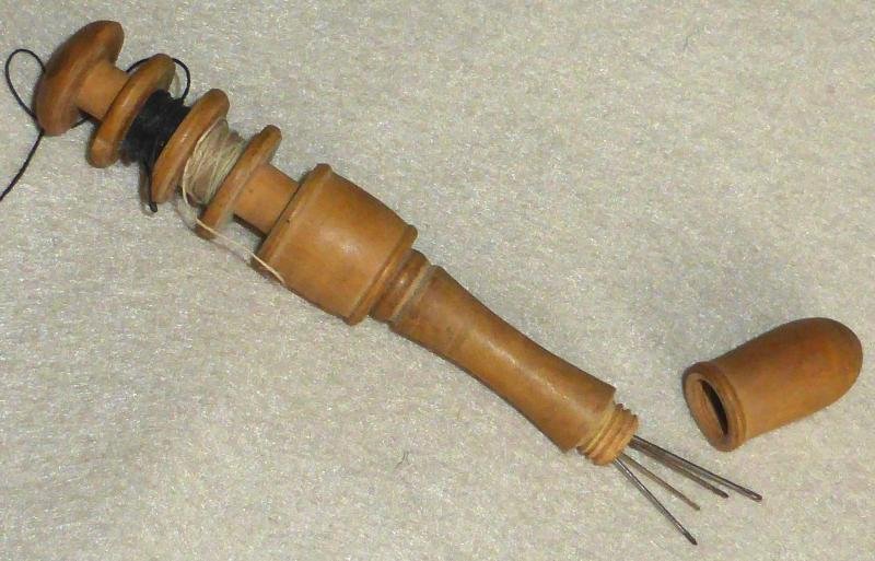 French WWI Military Issue Treen Etui Necessaire Needle Holder/Sewing Kit — image 7