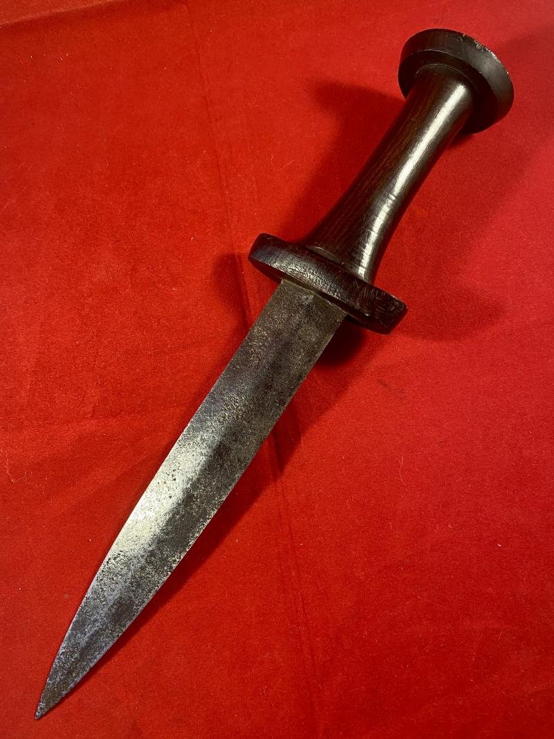 Antique East African Sudanese Arm Dagger and Sheath by the Nuba or Fur People — image 6