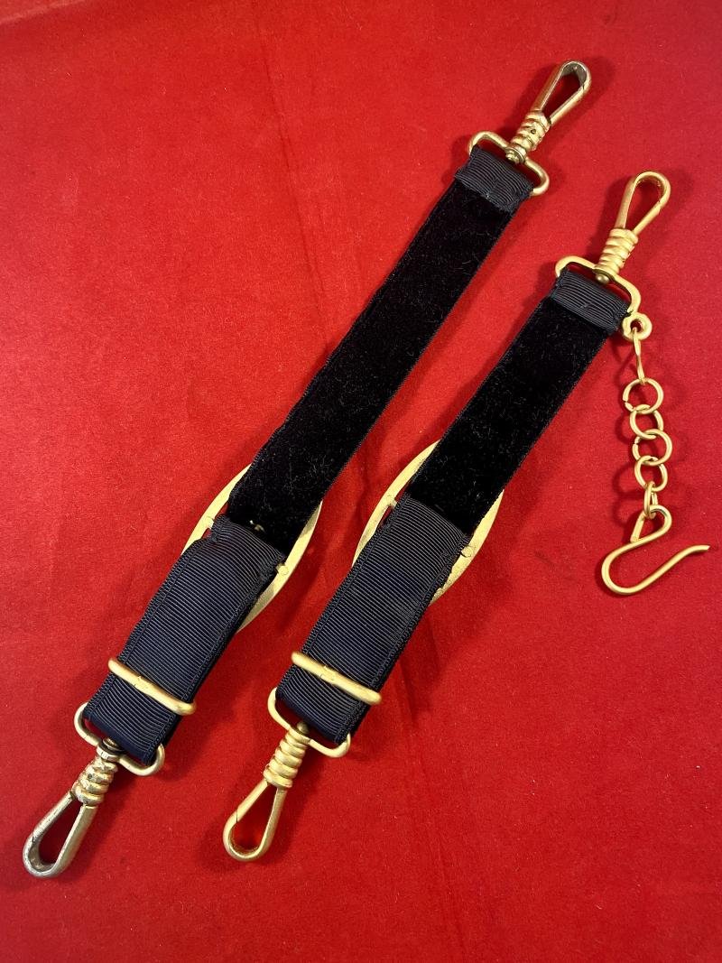 Third Reich Gilt Aluminium “Lion Face” Kriegsmarine Dagger Hangers — image 6