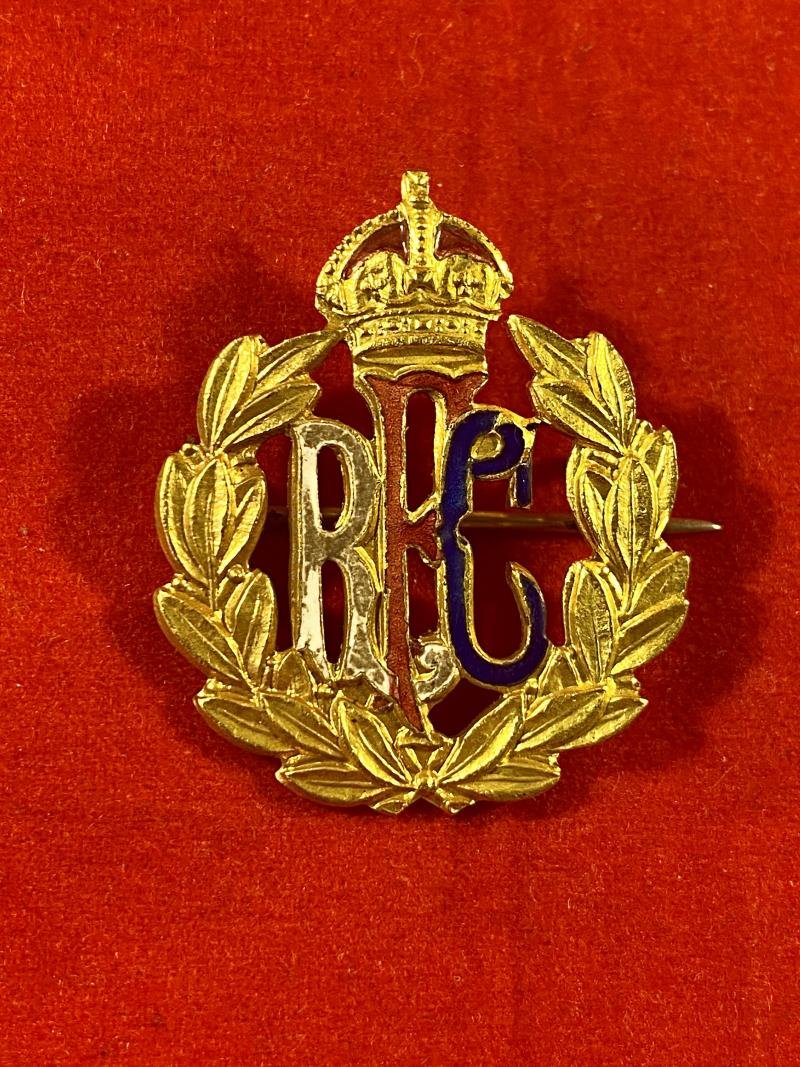 Gilt Metal and Enamel - WW1 Royal Flying Corps (RFC) Miniature Regimental Cap Badge on Original Card — image 3