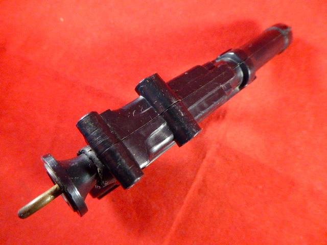 Vintage Toy Luger Shaped Cork Firing Plastic Gun circa 1950 — image 9