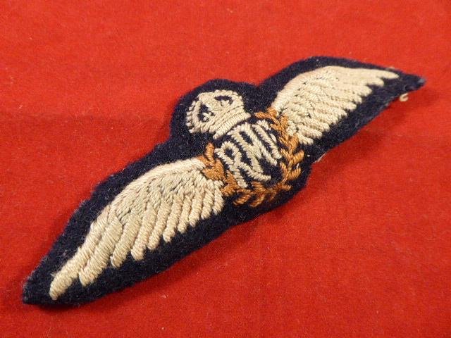 Genuine WW2 RAF Padded Cloth Pilots Wings Badge — image 2