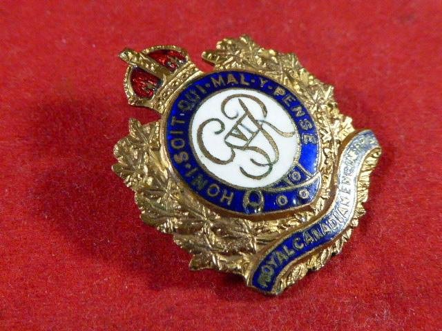 WW2 Royal Canadian Engineers Gilt Brass & Enamel Sweetheart Brooch — image 3