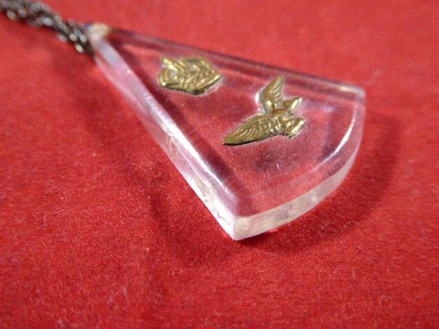 WW2 RAF Perspex Sweetheart Pendant with Chain — image 5