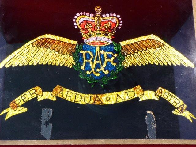 Unusual Vintage RAF Logo Picture made from Multi-Coloured Foil — image 8