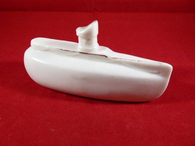 WW1 (Plymouth) Crested China Model of a British E Class Submarine made by Devonia Art China — image 2