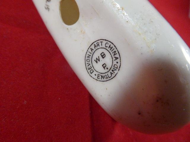 WW1 (Plymouth) Crested China Model of a British E Class Submarine made by Devonia Art China — image 5