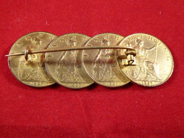 Antique Queen Victoria Diamond Jubilee Gilt Brooch made from 4 x 1897 Farthings — image 2