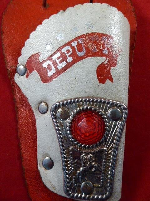 1950's 'LONE STAR SCOUT' Repeating Toy Cap Gun with Original Holster - MADE IN ENGLAND — image 4