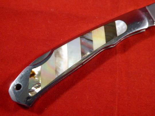 MOKI Lock Back Knife with a Beautiful White Pearl & Abalone Shell Inlayed Handle with Black Canvas & Leather Pouch. Circa 1999 — image 6