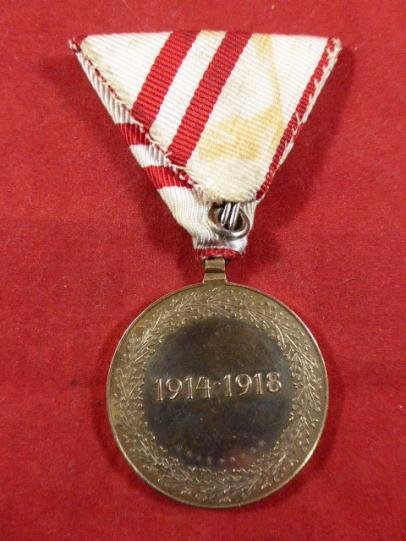 WW1 Austrian Commemorative Medal 1914 – 1918 with Original Ribbon — image 3