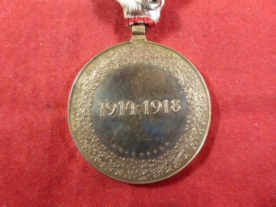 WW1 Austrian Commemorative Medal 1914 – 1918 with Original Ribbon — image 4