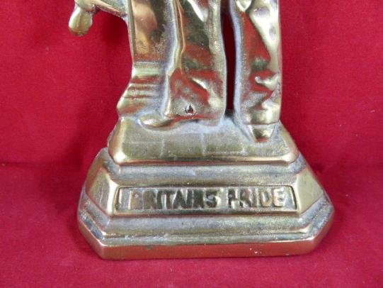 Solid Brass Nautical 'BRITAINS PRIDE' Sailor Figure Doorstop – Ships Wheel — image 3