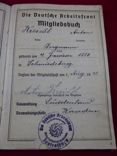 Original WW2 DAF (Deutsche Arbeitsfront) German Workers Syndicate Members ID Book to Anton Kreissl – 1940 to 1945 — image 2