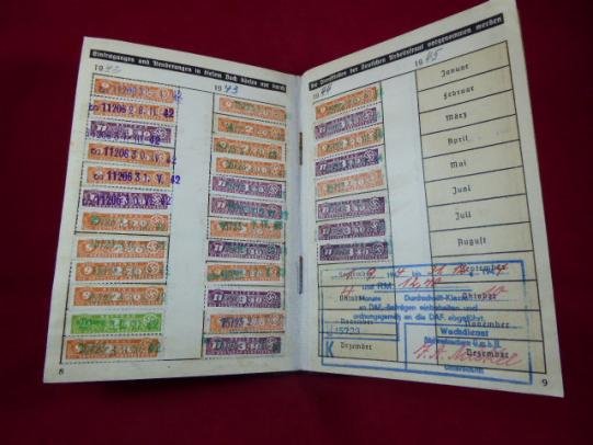 Original WW2 DAF (Deutsche Arbeitsfront) German Workers Syndicate Members ID Book to Anton Kreissl – 1940 to 1945 — image 5