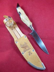 MINT Vintage Deer's Foot Hunting Knife Complete with Original Leather …