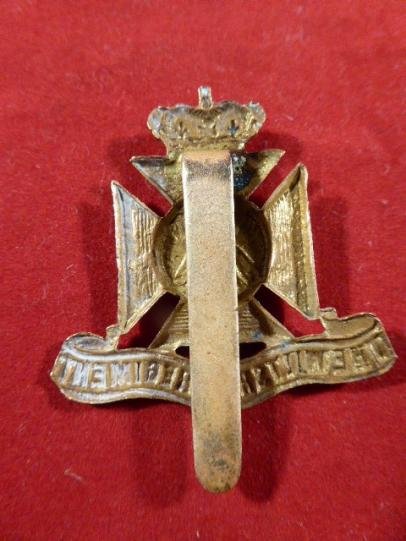 Original British Army The Wiltshire Regiment Cap Badge. — image 2