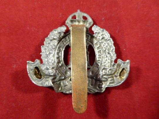 Original British Army WW1 'The Suffolk Regiment' Cap Badge — image 2