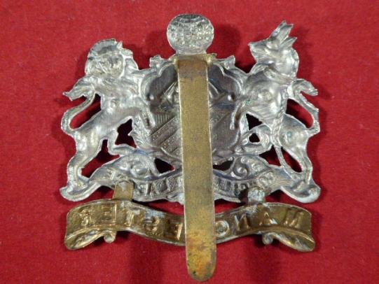 Original WW1 British Army Manchester Regiment Cap Badge, — image 3