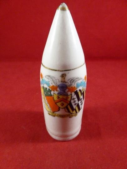 WW1 (LONDON) Crested Ware China Model of German 15cm Artillery Shell “Jack Johnson” by Arcadian China — image 4