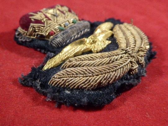 Genuine Issued RAF Officer's Bullion Cap Badge — image 4