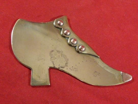 Boer War POW “Trench Art” Small Brass & Copper Victorian Ladies Shoe – Paperweight c1903 — image 3