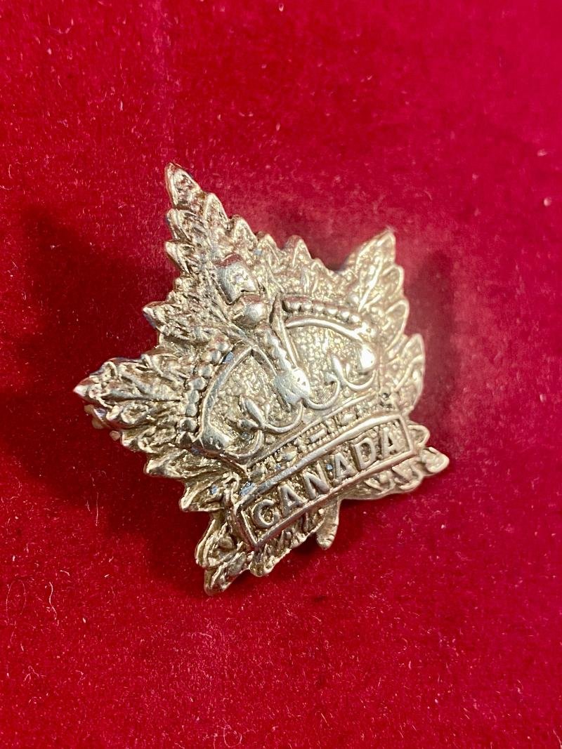WW1 Canadian Regimental Maple Leaf Gilt Brass Sweetheart Brooch — image 3