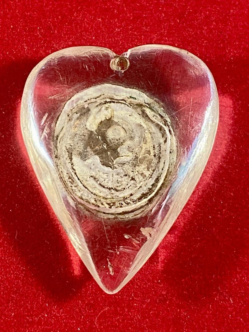WW2 Royal Navy Button and Heart Shaped Perspex Sweetheart Pendant — image 5