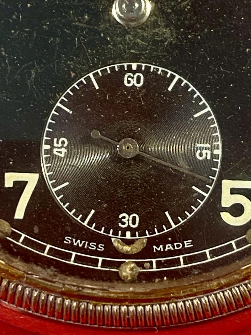 WW2 British Military Swiss made Pocket Watch Marked G.S.T.P. 198270 Retailed by Bravingtons London — image 4