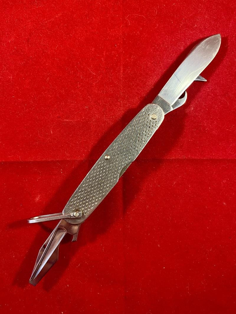 US Vietnam era Military Survival Pocket Knife by CAMILLUS dated 1970 — image 3