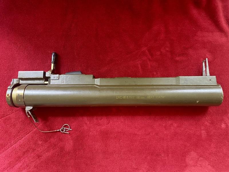 British LAW (Light Anti-Tank Weapon) 66mm Heat L1A2B1 Rocket Launcher dated 1976 — image 2